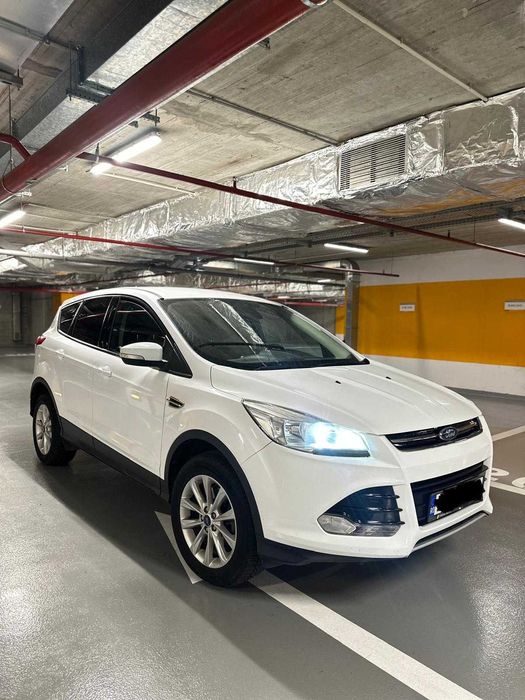 Ford Kuga 2015 . 204000km. 4x4 automat. 2.0 Diesel. 150cp.