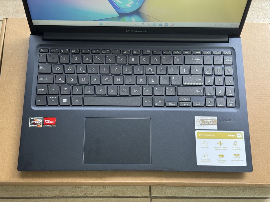 НОВ! Asus Vivobook M1502Y/8-ядрен Ryzen 7 5825U/16GB RAM/512GB SSD