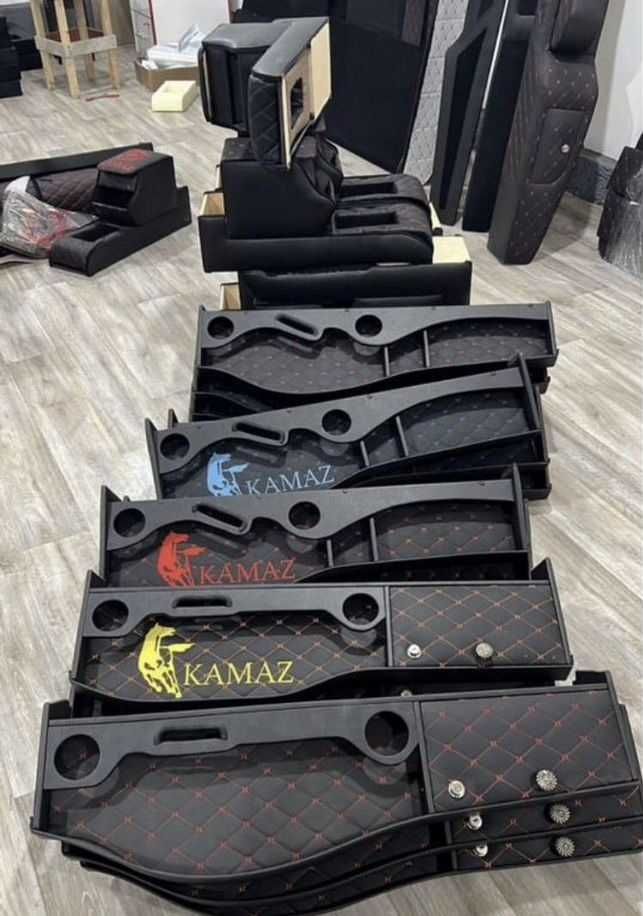 Столик на панель железную и пластиковую КамАЗ, полка на панель КАМАЗ