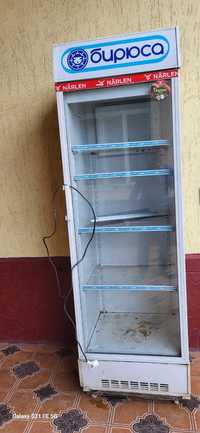 Продам ветринный холодильник