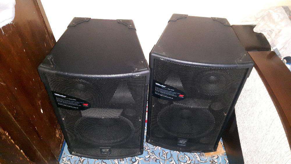 Vand mixer si doua boxe pasive marca VLLIODOR profesionale