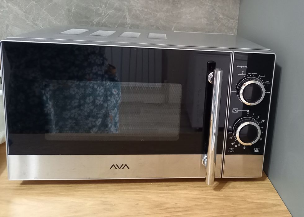 Микроволновая печка  бу.