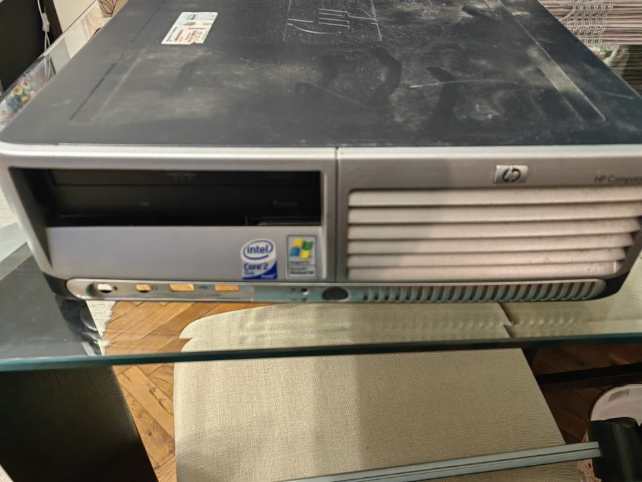 Продавам слим компютър цял или на части