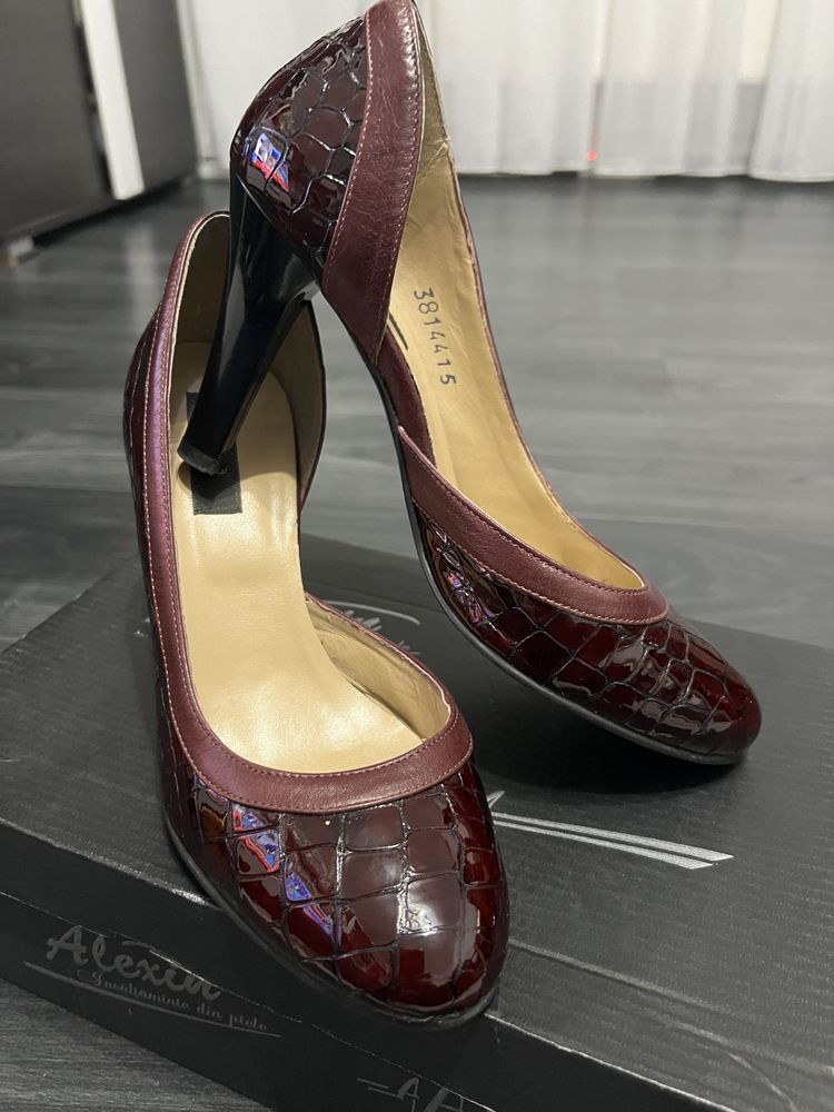Pantofi de piele lac 38 Neno