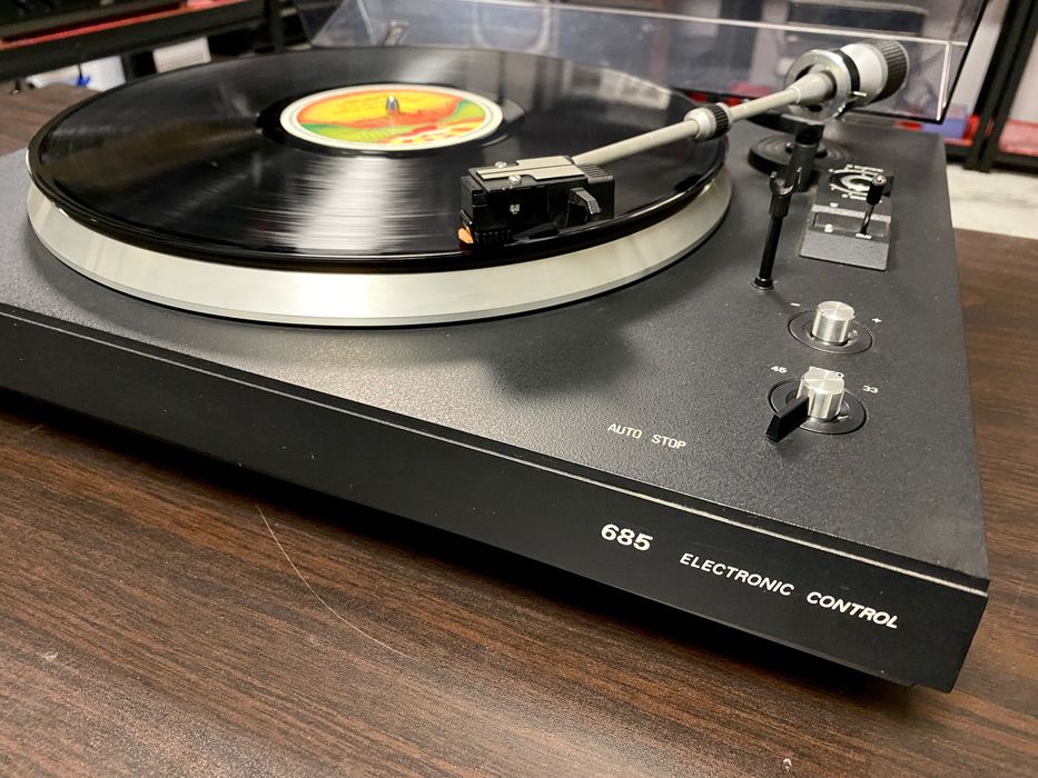 Отличен грамофон Philips