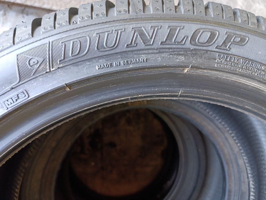 Anvelope de iarnă noi 235 45 19 Dunlop
