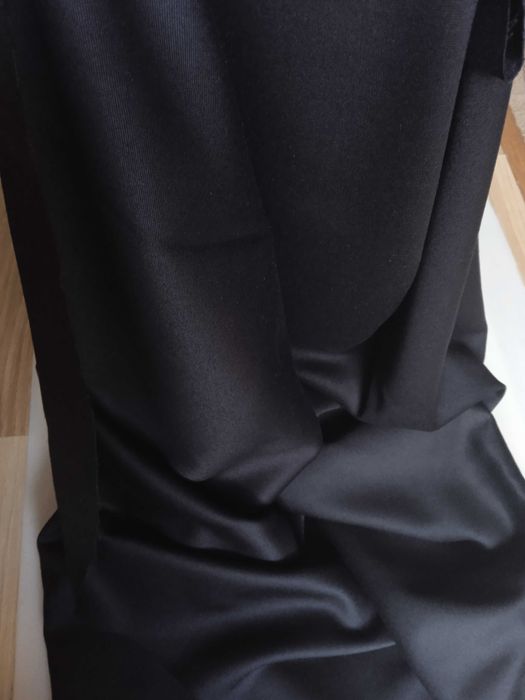 Плат вълнен костюмна тъкан 2,56 м*1,50 м