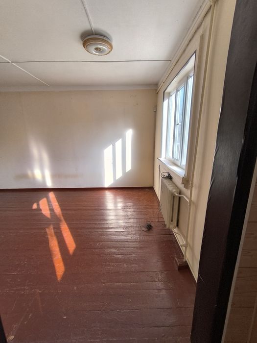 Квартира в деревянном доме. 1 ком. Спутник 2.  Метро  Кипчак.