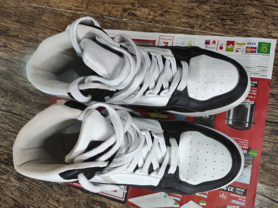 Кецове Nike и Кецове New Yorker