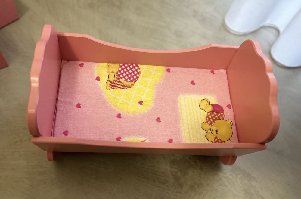 Vand dormitor papusi din lemn