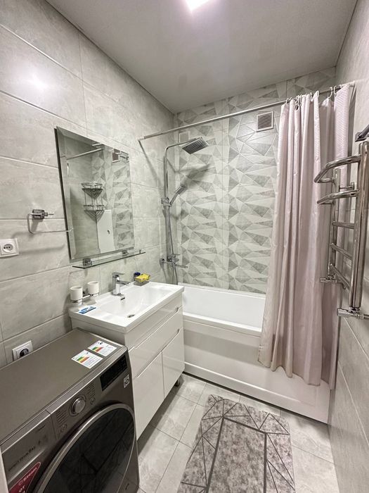 Kvartira sotiladi.Shayxontoxur rayon sebzor. 3/4/9. 70m2.
