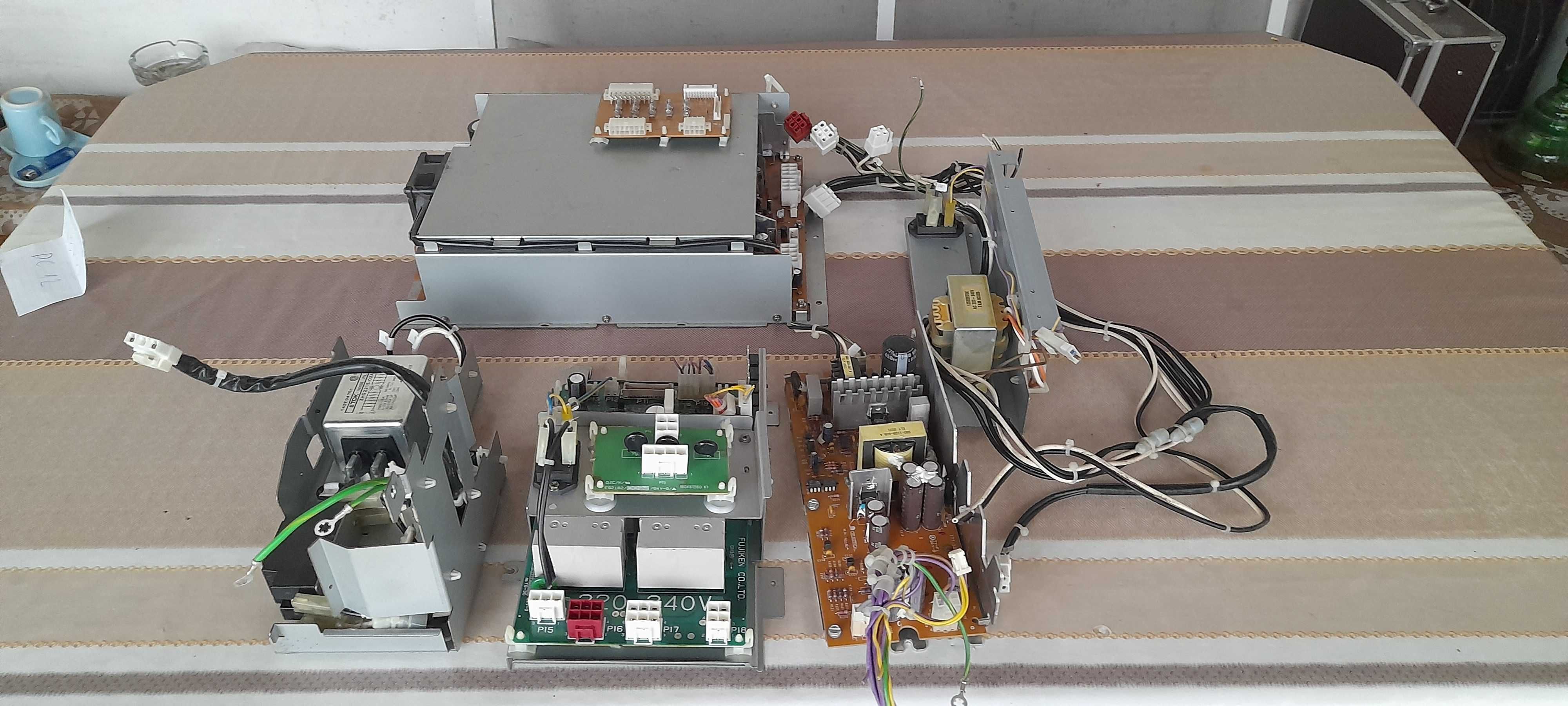 Захранващи блокове за XEROX  DC 12 и стъпкови мотори.