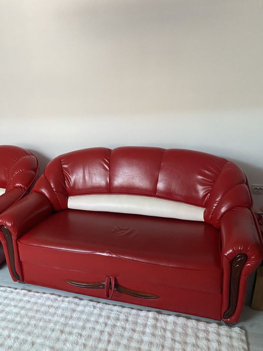 Canapea extensibilă cu fotolii din piele