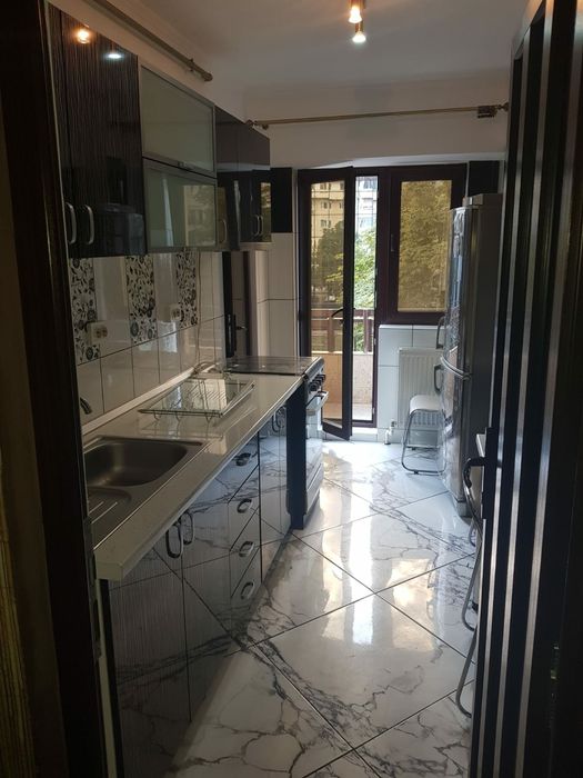 Apartament 3 camere ultracentral decomandat de inchiriat