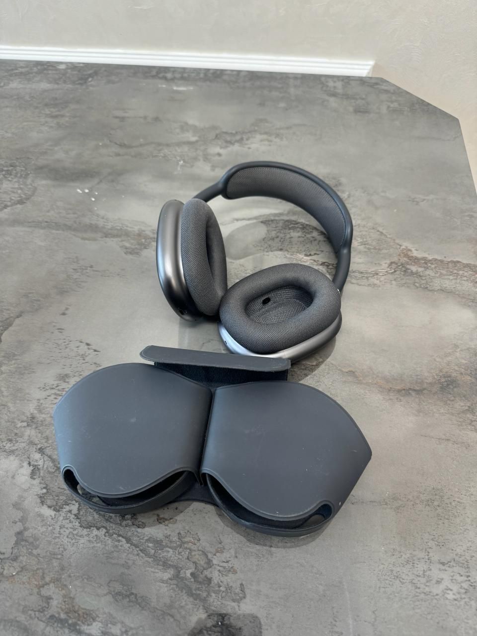 AirPods Max 100%