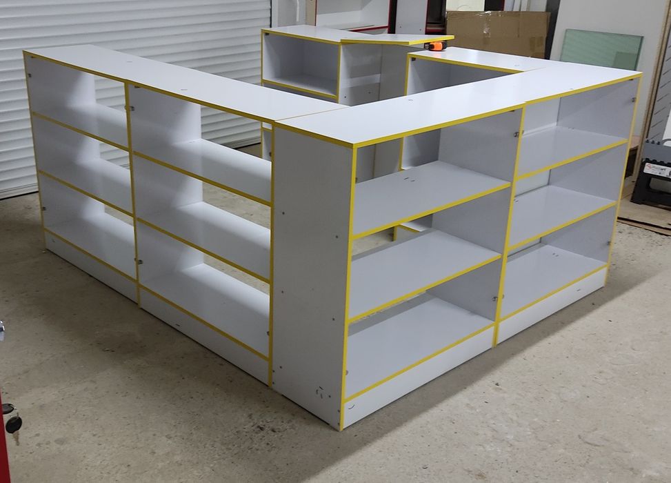 Ветрина стеллажи для магазина,полки для товара, стол для кассы итд