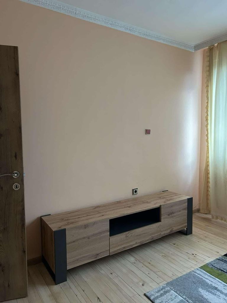 Дава се под наем Етаж от къща в София, Враждебна - 120 кв.м за 475 € - Снимка #7