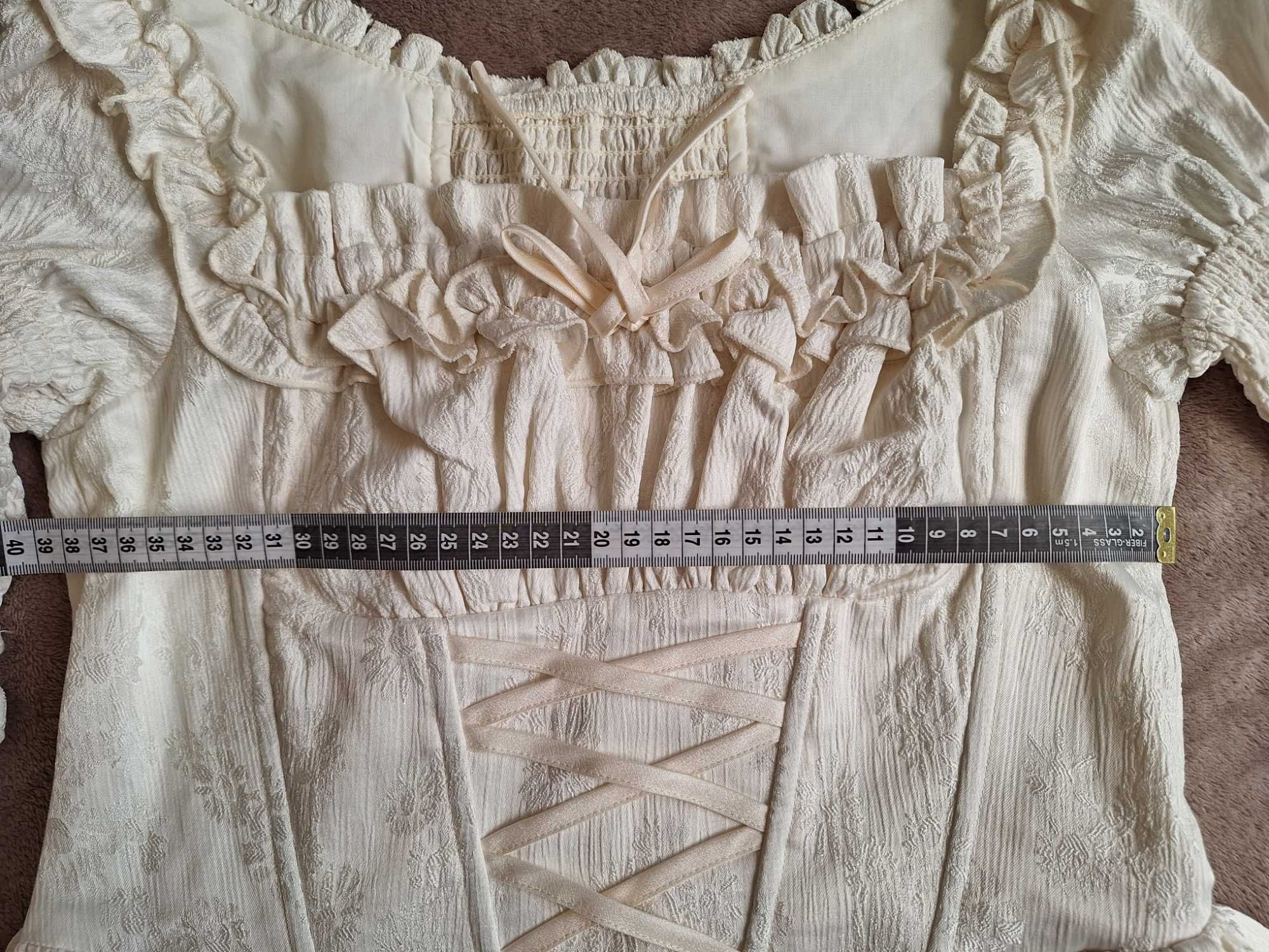 Оригинални, чисто нови LaceMade рокля и корсет