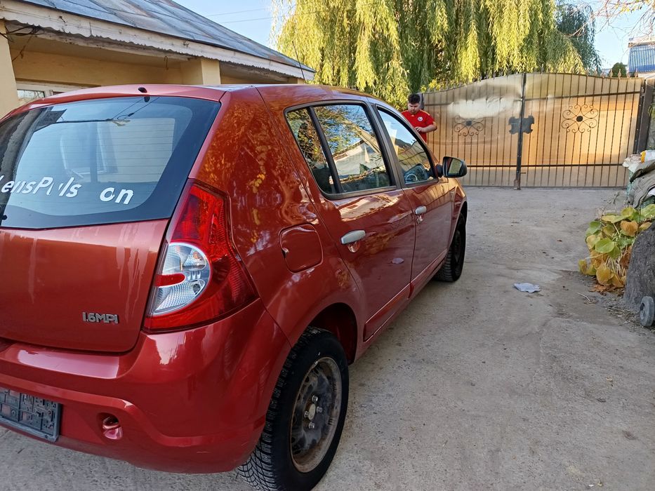 Dacia Sandero 1.6 mpi 2010