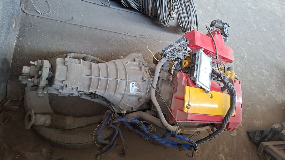 Mator M 111.Mersedes 111 motor