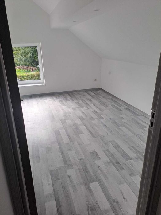 Anunț Servicii Renovări Apartamente – Profesionalism și Calitate!