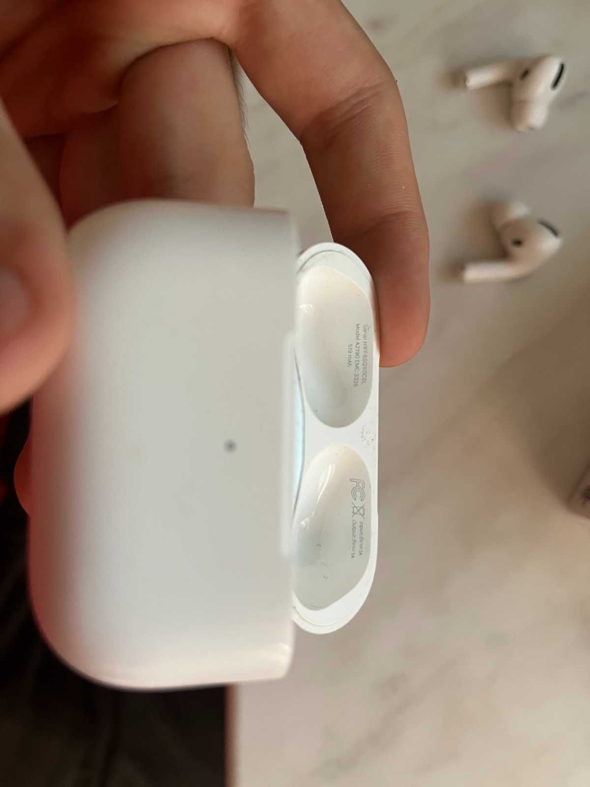 Apple AirPods Pro Gen 1 - за ремонт/ части
