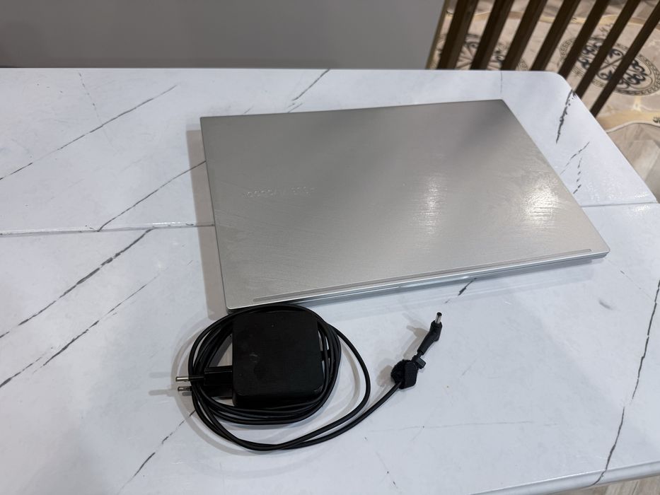 Продам ноутбук Asus 15