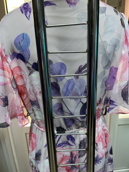 Rochie lejera vara matase ,model deosebit noua