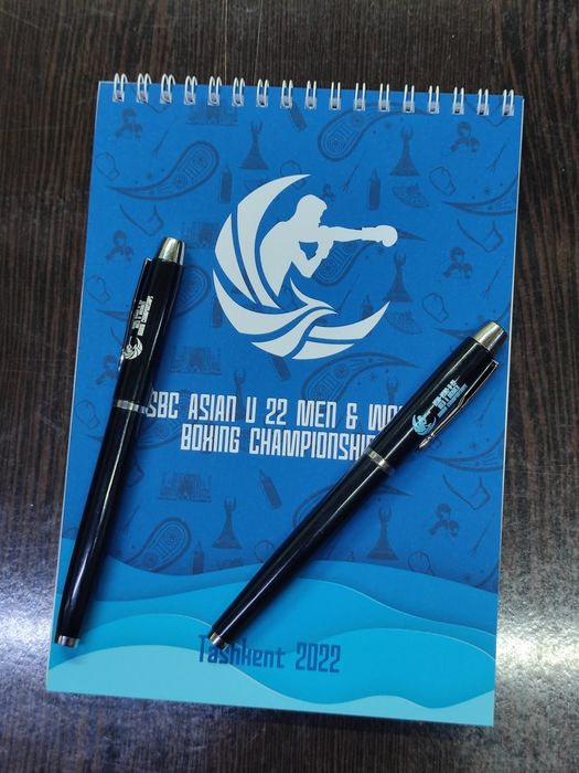 Bloknot Korporativ  buyurtma – logotip va brend dizayinda 
Biz siz