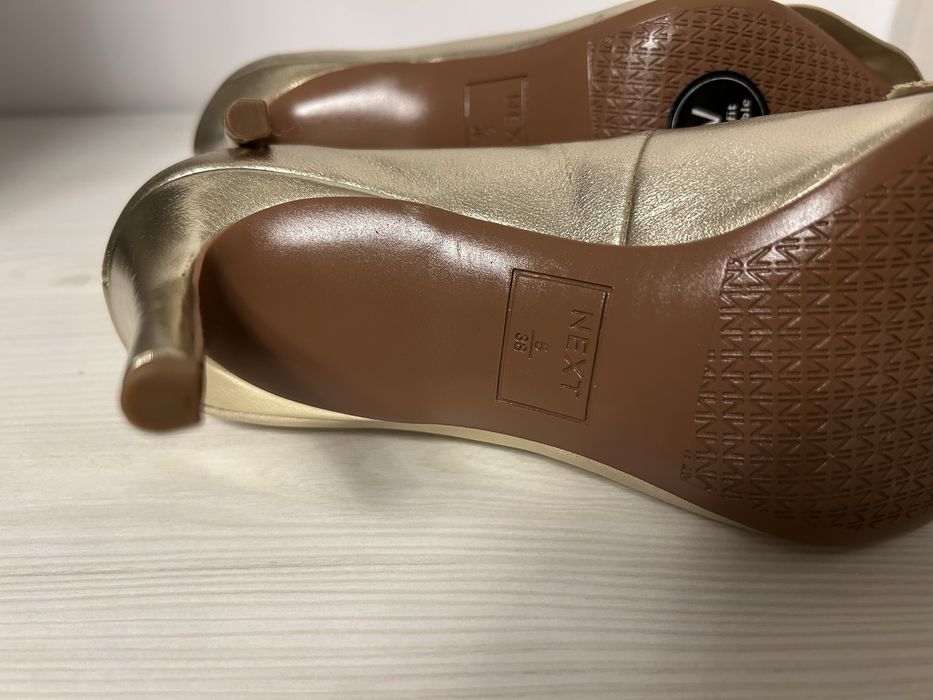 Pantofi noi toc stiletto Next