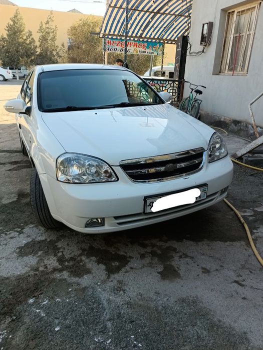 Lasettı Chevrolet srochna sotıladı.