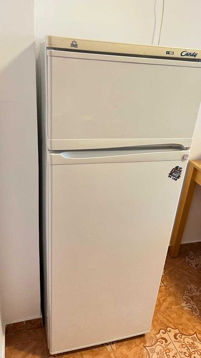 Frigider Candy cu congelator