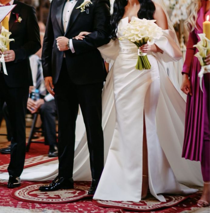 Vand rochie de mireasa