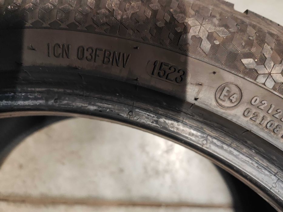 2бр. зимни гуми 245/45/18 Continental