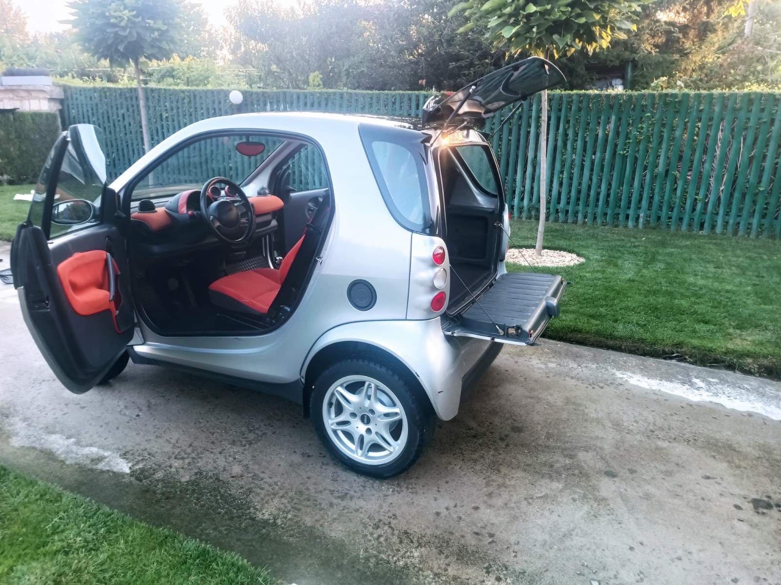 Лек автомобил Смарт Fortwo