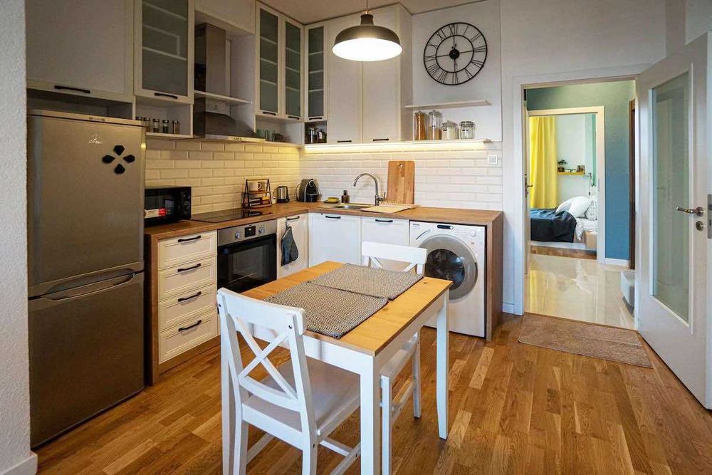 Продава се Двустаен апартамент в София, Център - 56 кв.м за 4286 €/кв.м - Снимка #1