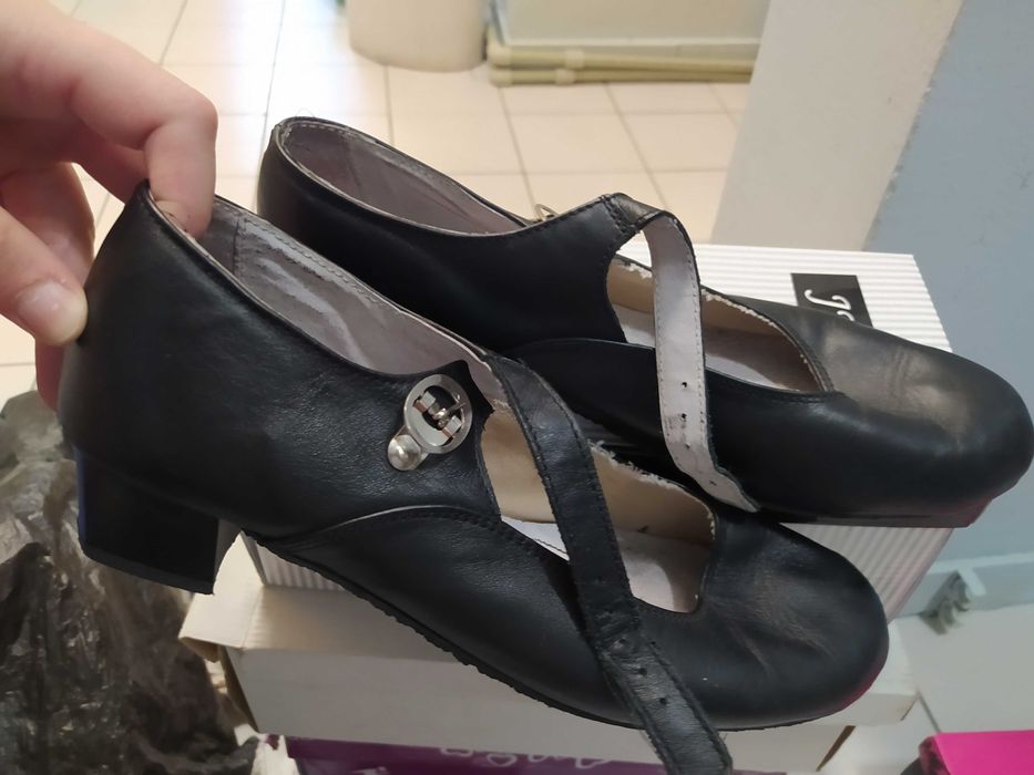 Официални дамски обувки - големи номера