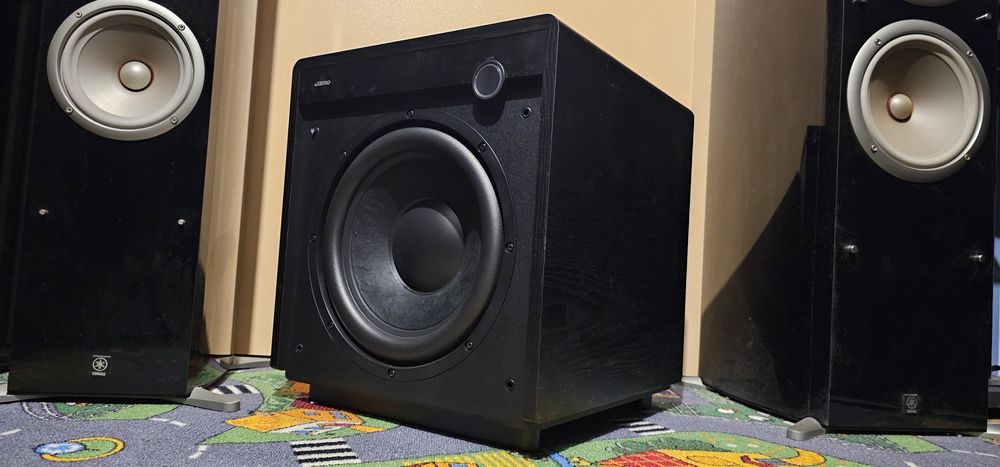 Jamo SUB 660 - subwoofer activ pentru filme sau muzica