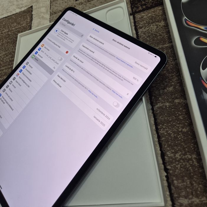 iPad Pro M4 13-inch 256GB. / 8 Cicluri de încărcare