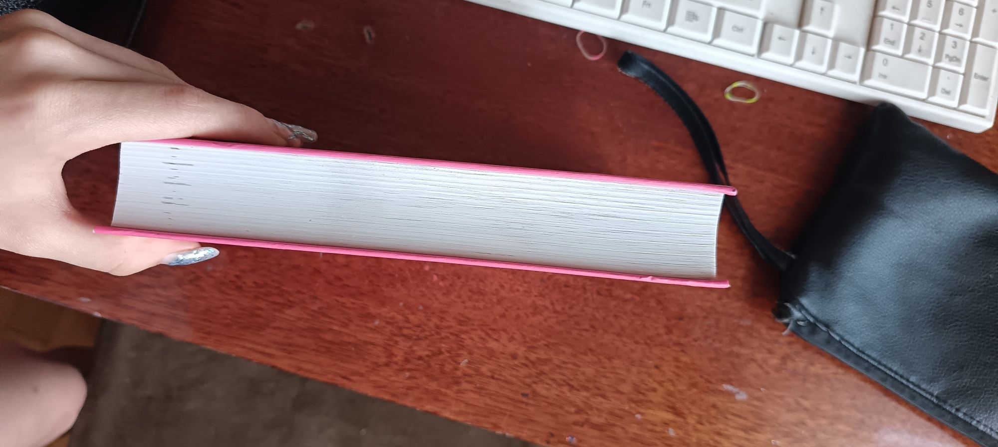 Продаю книгу Анны Джейн Твоё сердце будет разбито. Подарочное издание