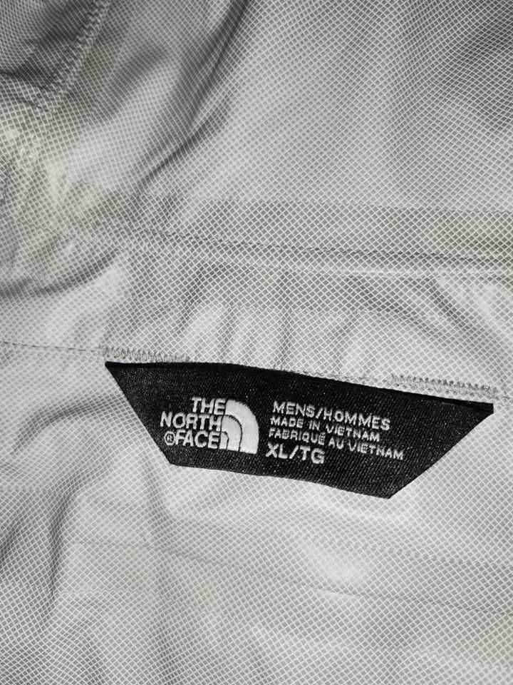 THE NORTH FACE DryVent
Мъжко водоустойчиво яке Перфектно състояние