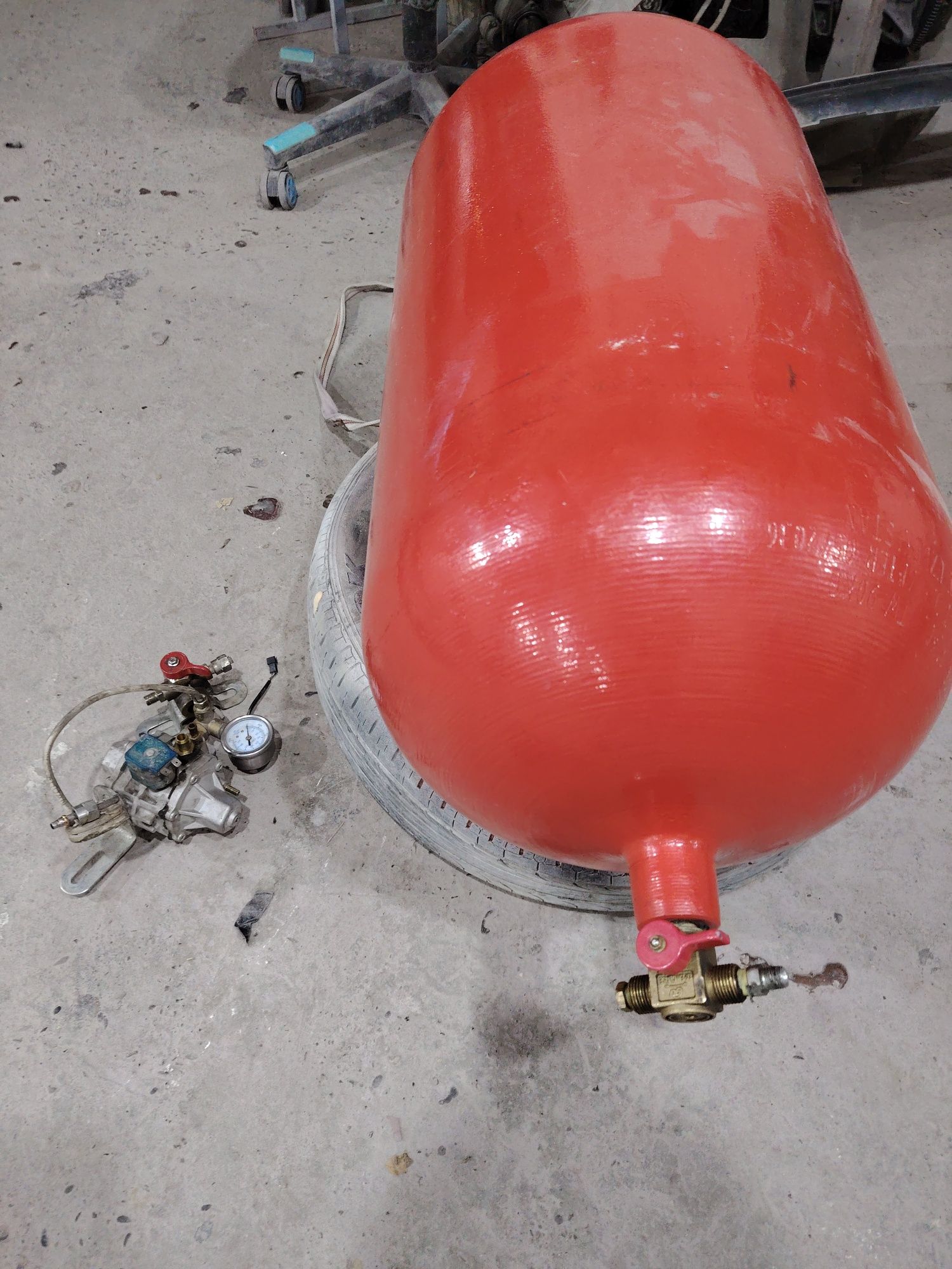 Metan balon 4 pokaleniya reduktori bilan