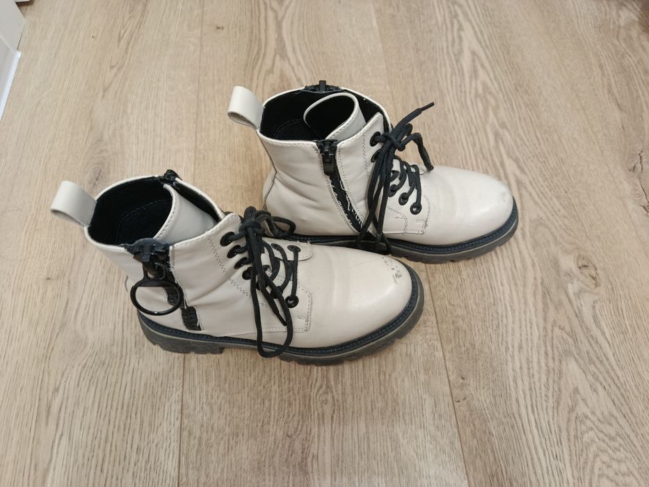 Непромокаеми зимни боти от естествена кожа