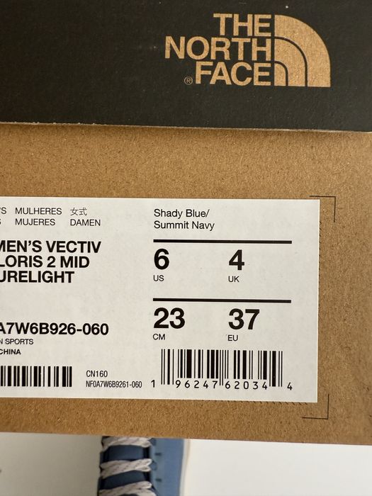 Adidasi The North Face marimea 38 noi, originali