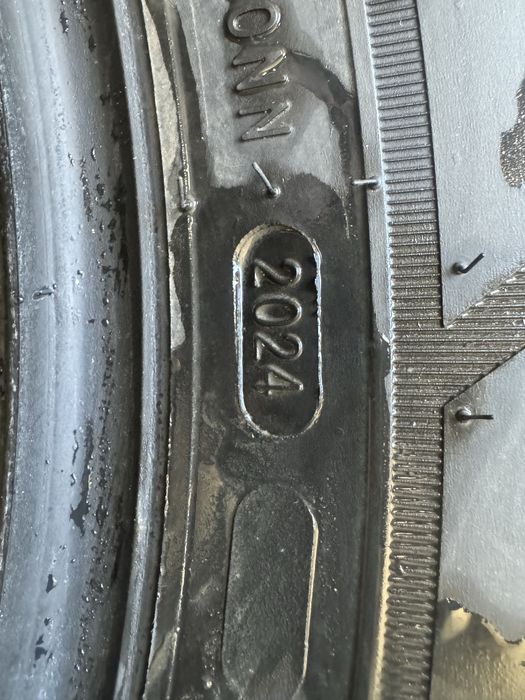 Продам резину без дисков !!