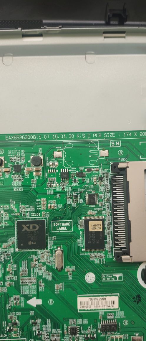 LG 32LX32OC счупен дисплей