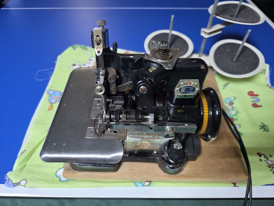 Оверлок промышленный