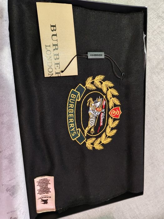 Оригинален мъжки шал Burberry