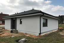 Case pe structura metalica si panouri sandwich