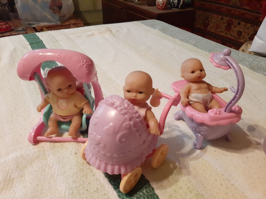 Игрушки(пупсы) комплект.